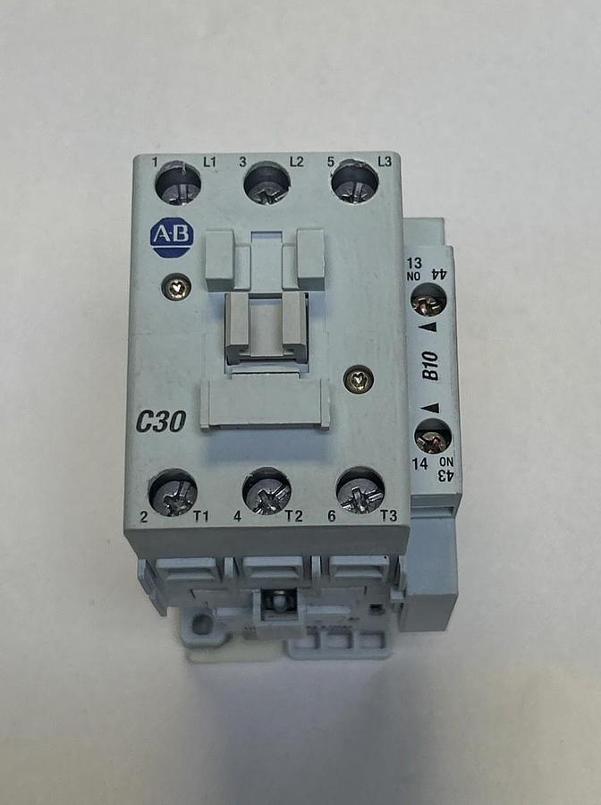 Used ALLEN BRADLEY,100-C30*00,CONTACTOR