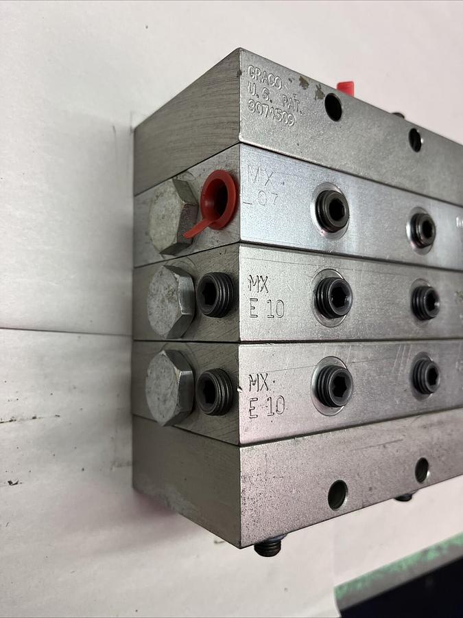 Used LUBRIQUIP,MX-L-07-100T, W TWO MXE-10-050S VALVE BANK