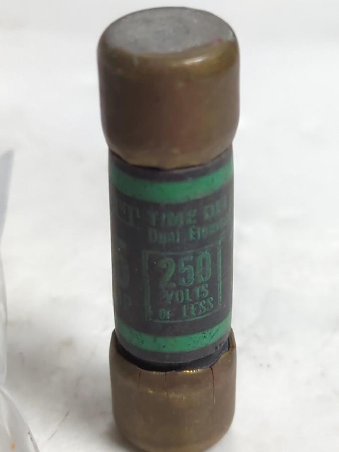 Used ROYAL,A-949,TIME-DELAY 15 AMP FUSE LOT OF 9 PRE-OWNED
