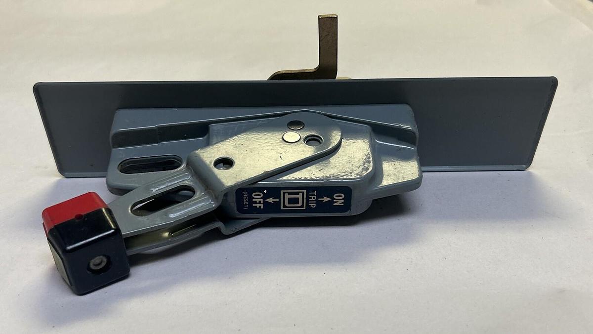 Used SQUARE D,NA,OPERATING HANDLE MECHANISM