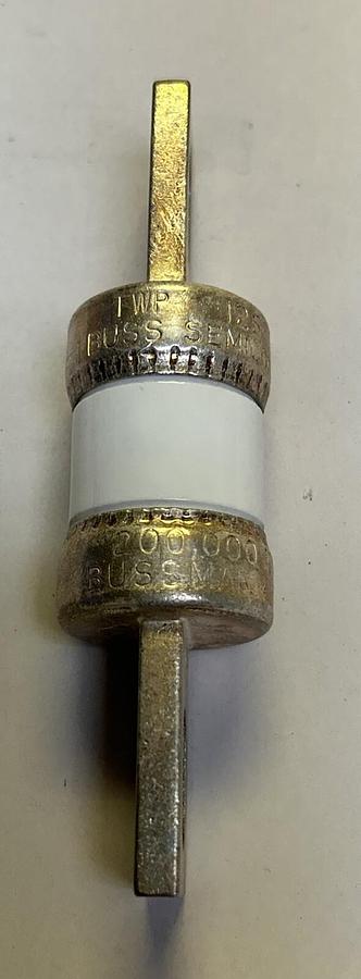 Used BUSSMANN,FWP125,SEMICONDUCTOR FUSE 125A 700V NEW