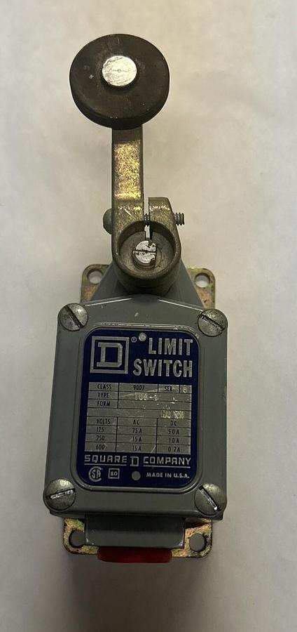Used SQUARE D,9007-TUB3,LIMIT SWITCH W/ ROLLER LEVER
