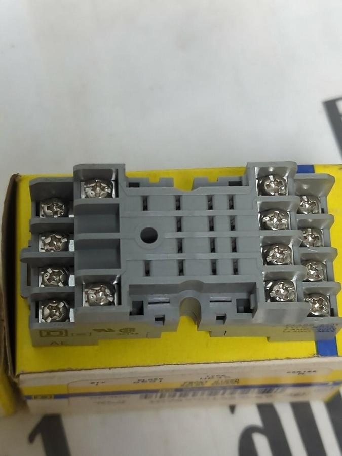 SQUARE D,NR45,CLASS 8501 SERIES-A FRONT WIRED RELAY SOCKETS LOT OF 2  NOS