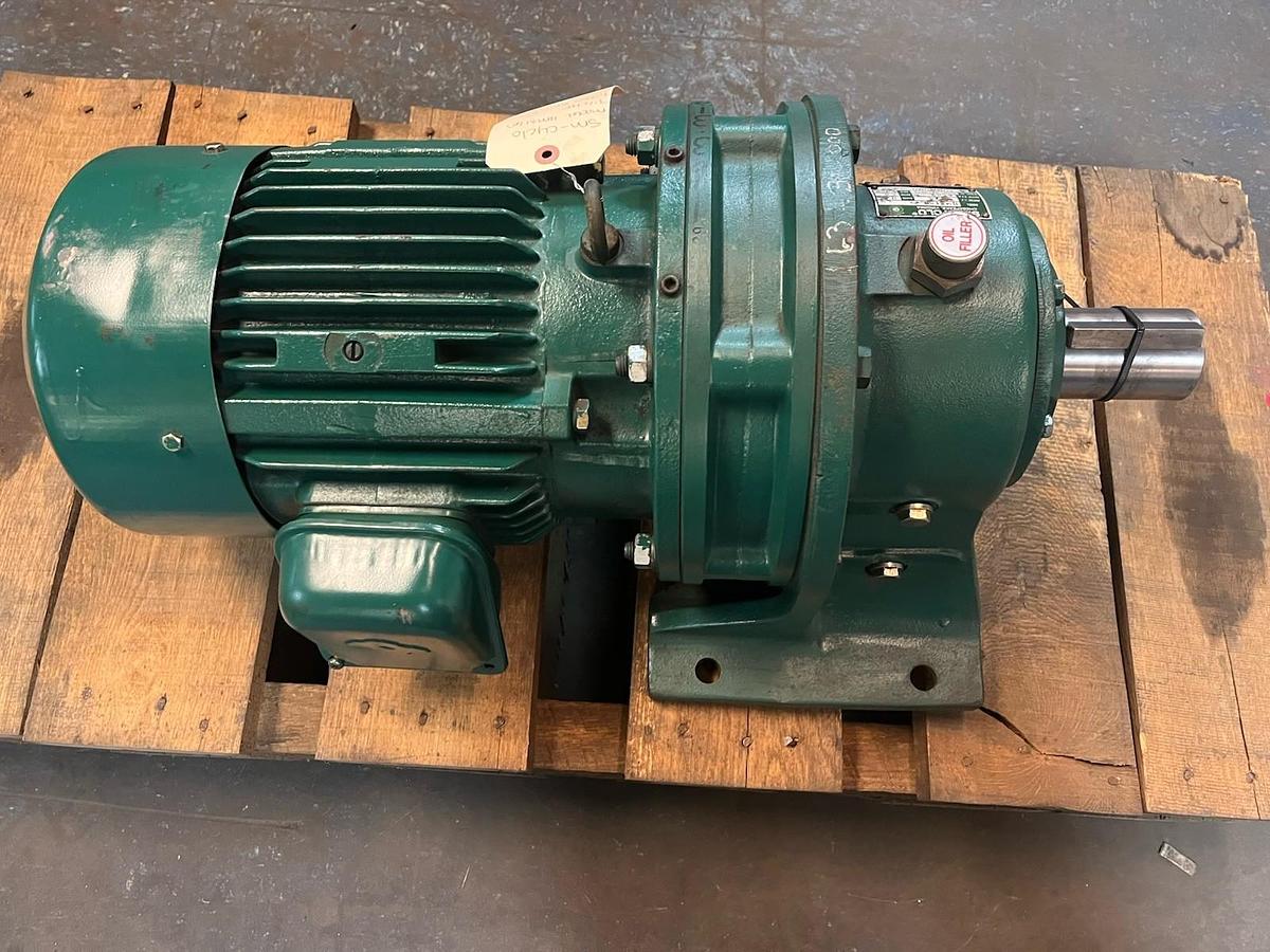 Used SUMITOMO,HM3160,SM CYCLO GEAR REDUCER MOTOR RATIO 29 7-1/2HP