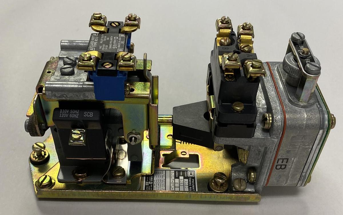 SQUARE D,9050-BO2E,PNEUMATIC TIMING RELAY 6A 120V NEW NO BOX