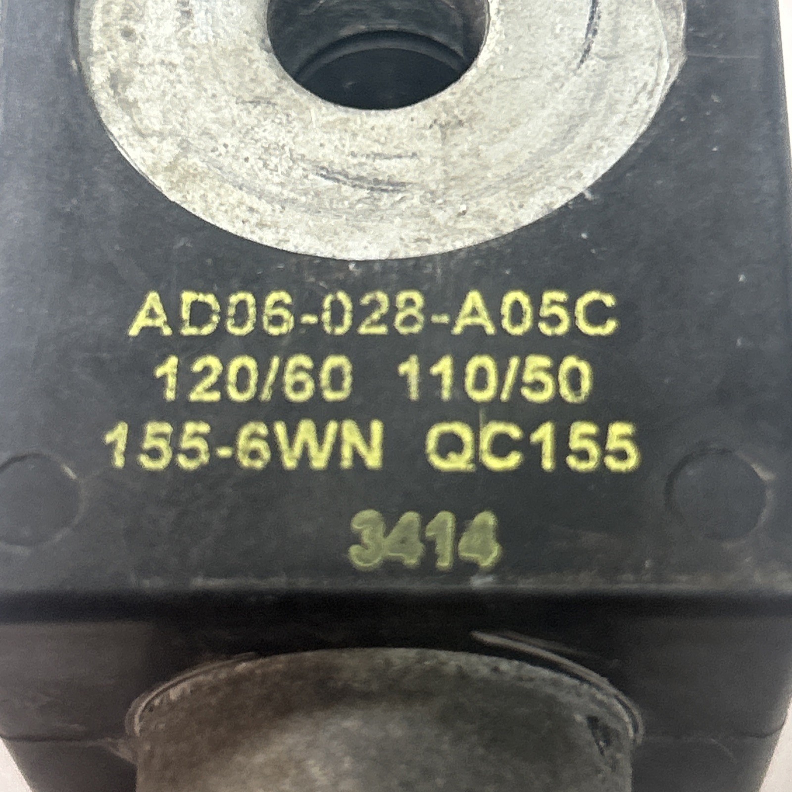 Used PARKER,AD06-028-A05C,SOLENOID COIL 110/120V