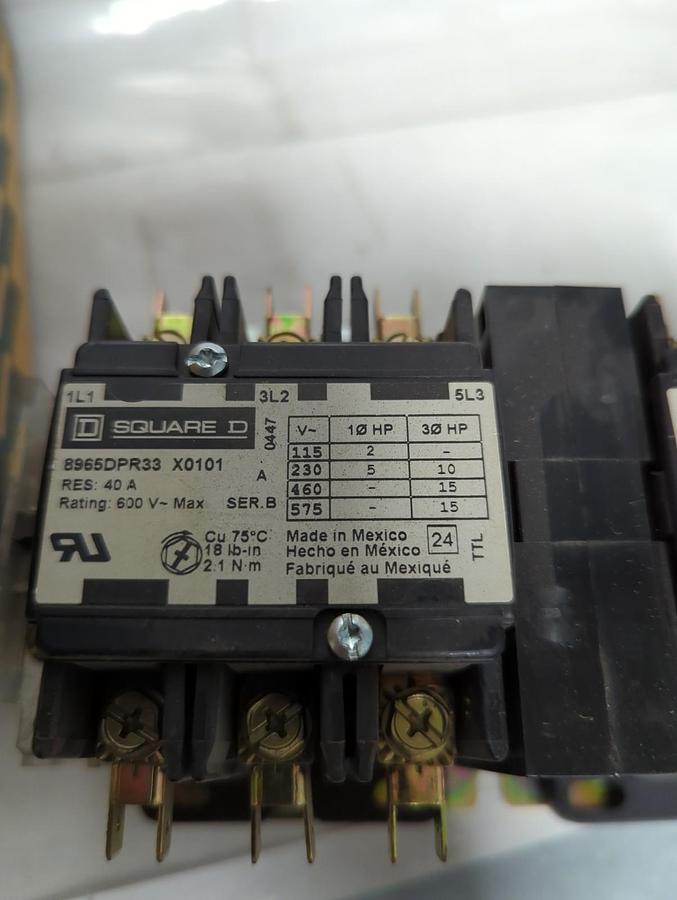 SQUARE D,8965DPR33V02X0101,SERIES B REVERSING HOIST CONTACTOR 30 AMP NOS