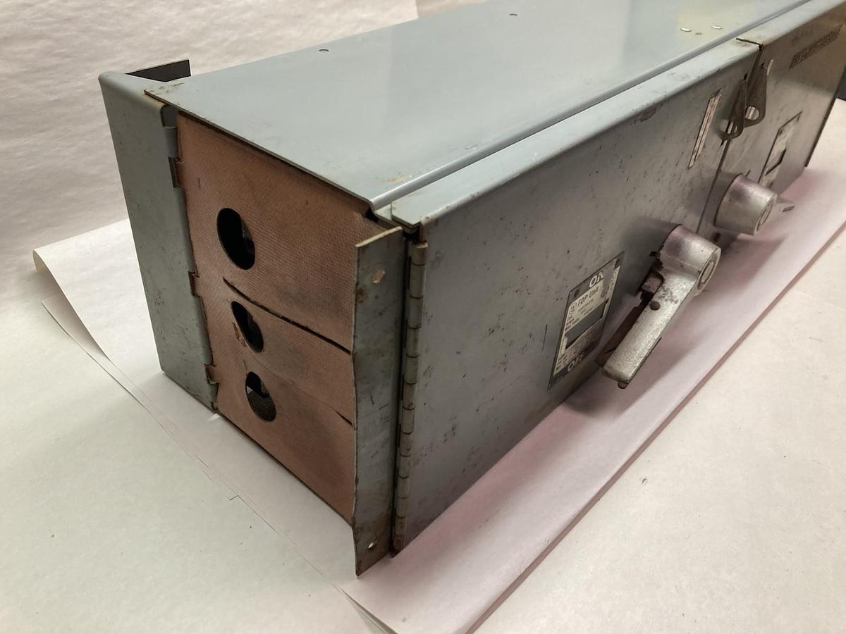 Used Westinghouse,FDPT3633R,3-Pole Switch Bussway Plug Ser B 100A 600Vac