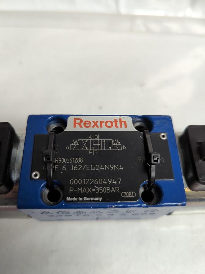 REXROTH,R900561288,SOLENOID VALVE 4WE 6 J62/EG24N9K4 NOS