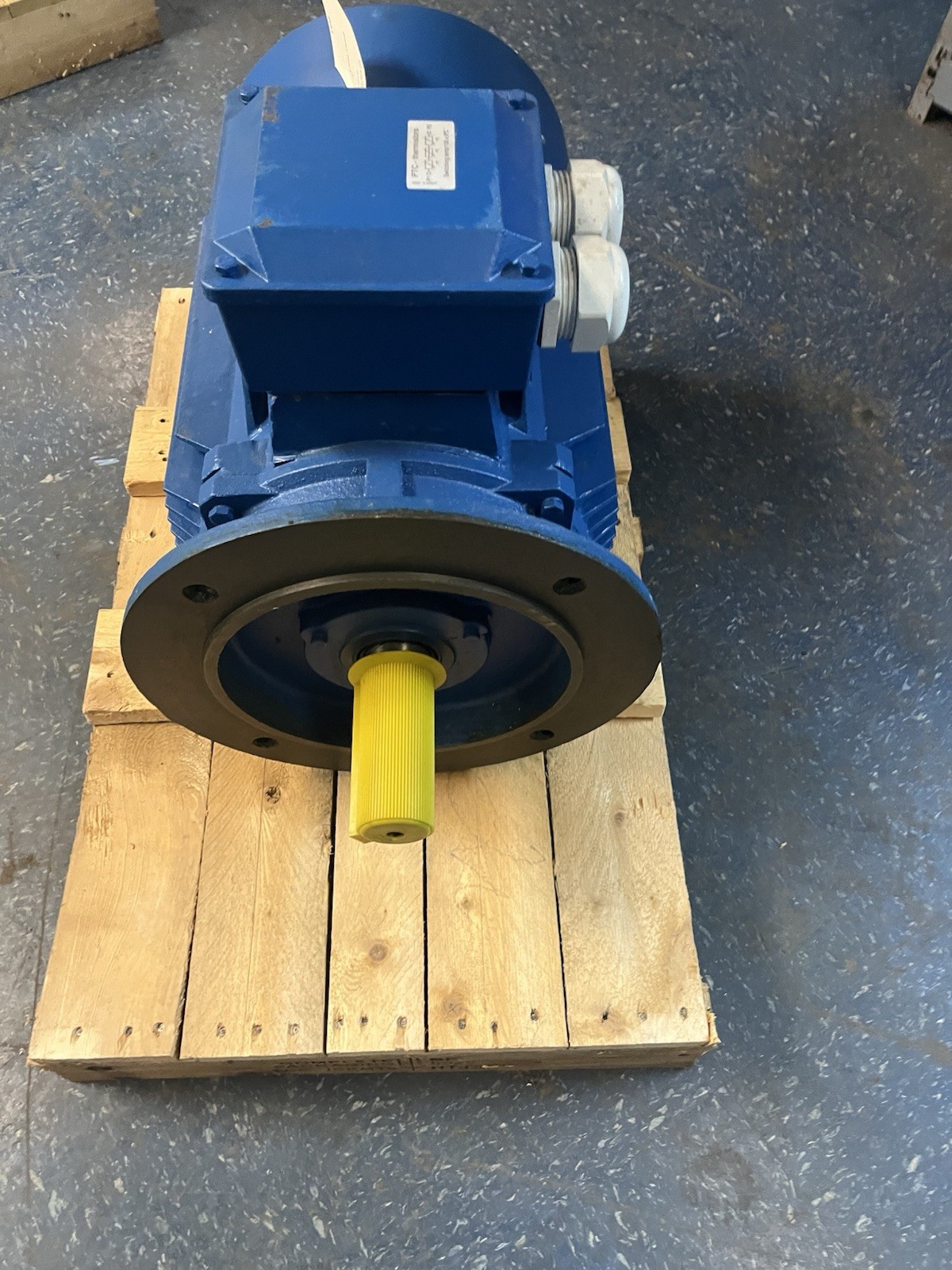 CEG,T160L-2,MOTOR 18.5kW 400/690V 440/760V 3515RPM 3PH