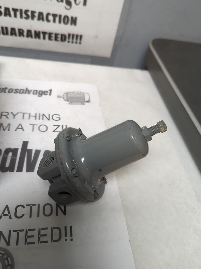 FISHER CONTROLS,67R-208,REGULATOR NOS
