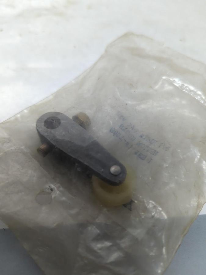 ALLEN BRADLEY,602T-W1,SERIES 1 NYLON ROLLER 3/4 X 1/4 INCH NOS