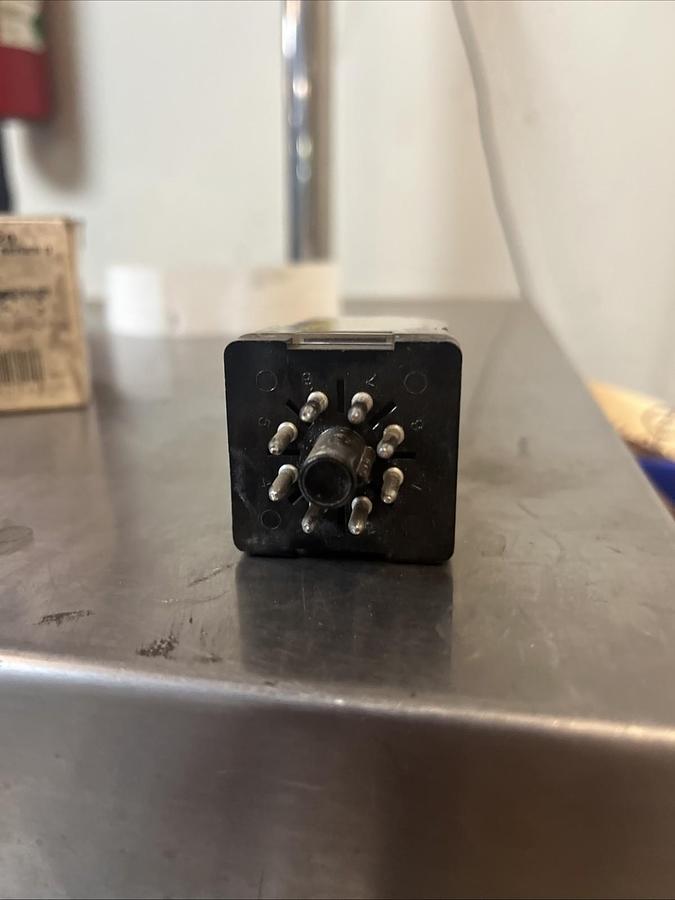 SQUARE D,8501kp12v20,GENERAL PURPOSE PLUG IN RELAY 8 PIN