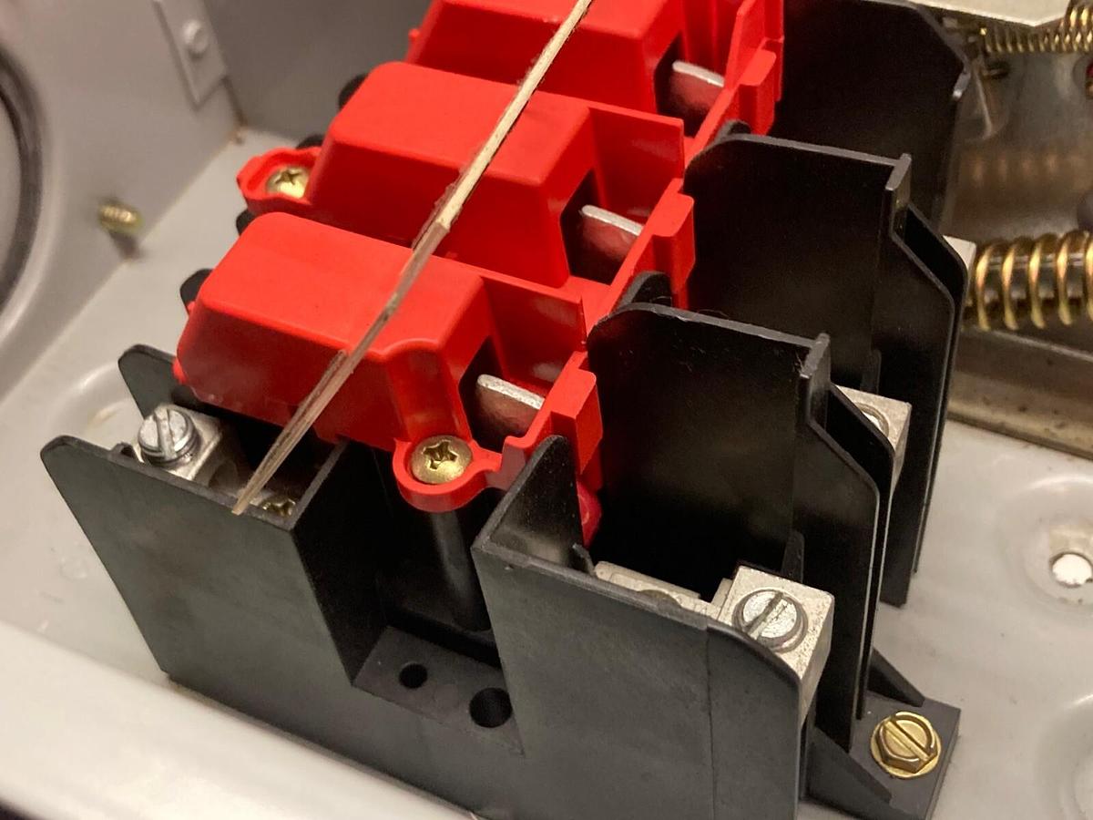 Used Siemens,BP 325838,Heavy Duty Enclosed Safety Switch