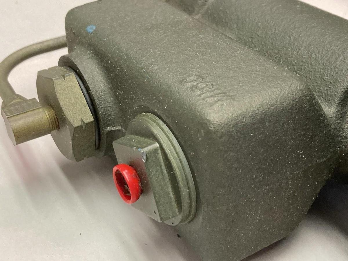 Used Mico Master,03-020-585,Hydraulic Brake Cylinder M100