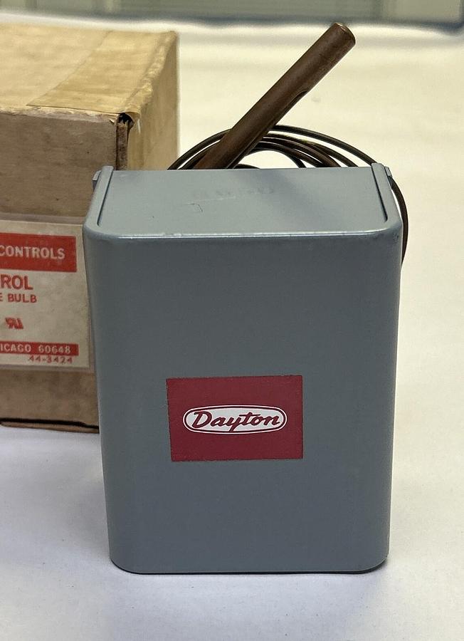 Used DAYTON,2E375,HOT WATER CONTROL NEW