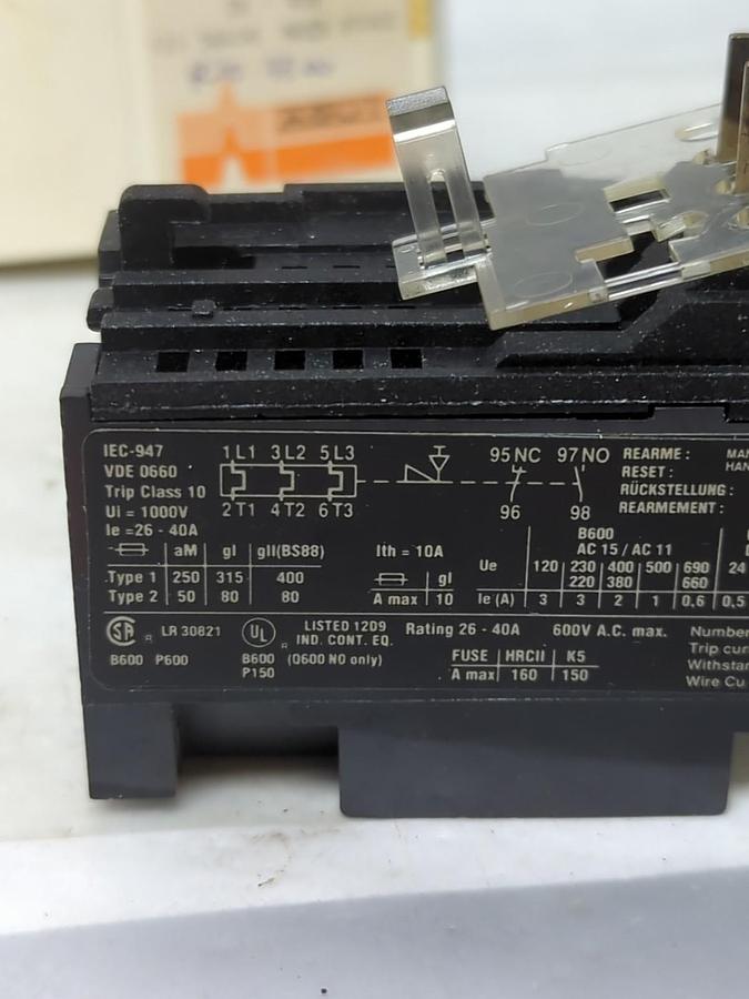JOSLYN CLARK/AGUT,5A604,CONTACTOR RILO-33 T/TPR 26-40A NOS