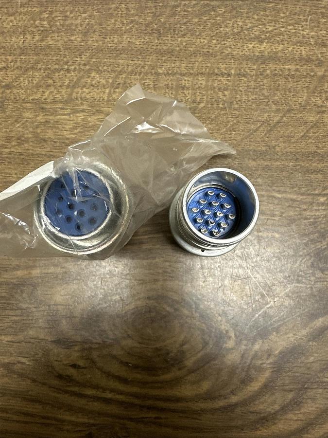 Amphenol,97-3106A20-270,14 Pin Receptacle LOT of 2