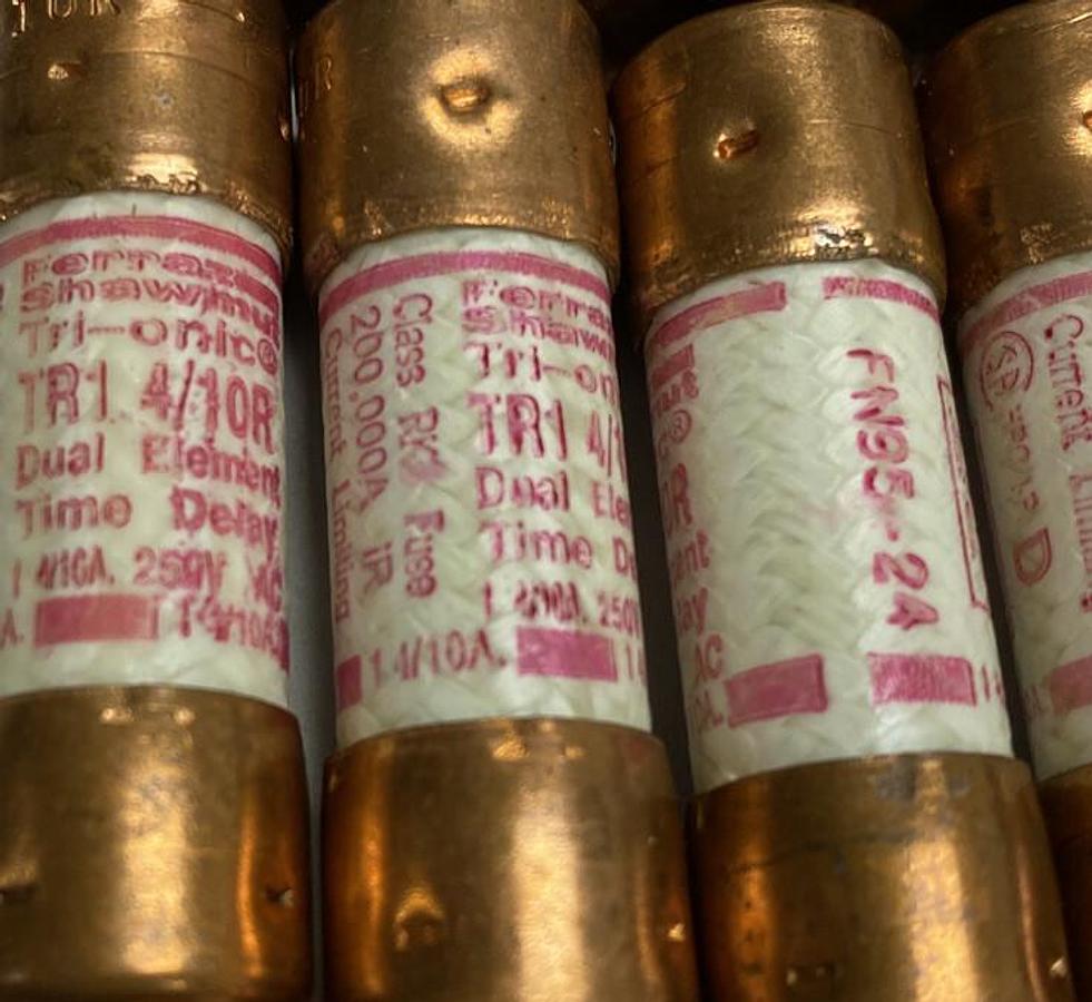 Ferraz Shawmut,TR4/10P,Fuse Lot of 11 NOS