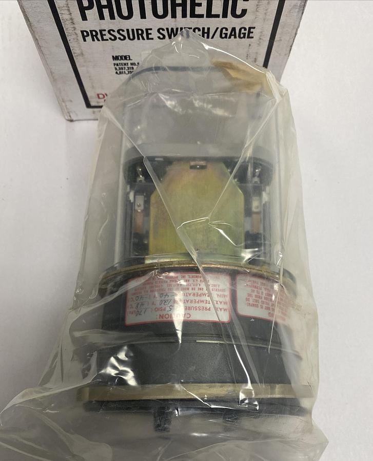 DWYER,3015-LT,PRESSURE GAUGE SWITCH NOS