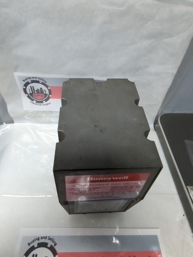 Used HONEYWELL,V4055A 1007,POWER GAS ACTUATOR 110/120V 50/60HZ PRE-OWNED