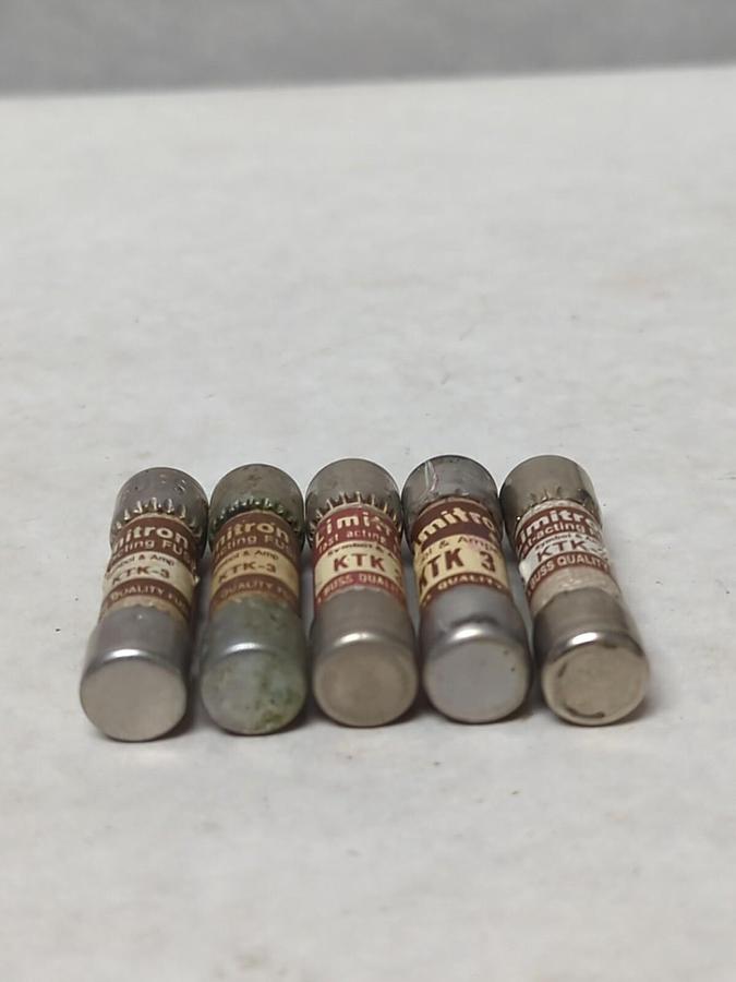 COOPER BUSSMANN,KTK-3,LIMITRON 3 AMP FUSE LOT OF 5 NOS