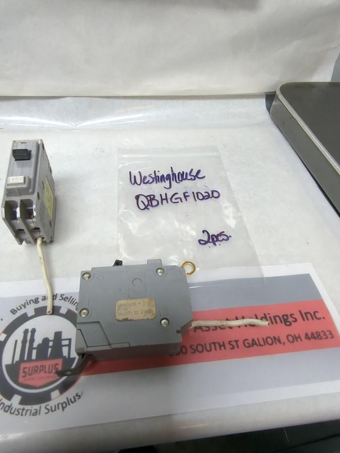 Used WESTINGHOUSE,QBHGF1020,QUICKLAG GF CIRCUIT BREAKER 20 AMP 1-POLELOT OF 2 USED
