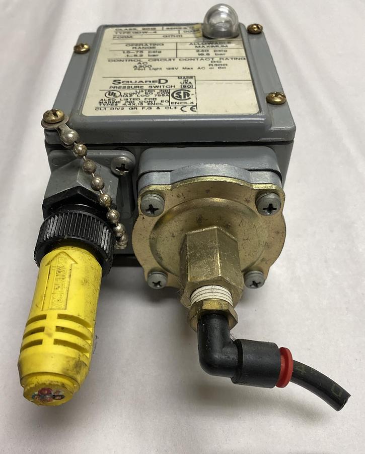 Used SQUARE D,9012-GDW4,PRESSURE SWITCH