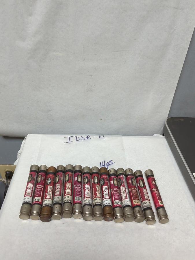 Used LITTELFUSE,IDSR 10,INDICATOR 10 AMP FUSE LOT OF 14 PRE-OWNED