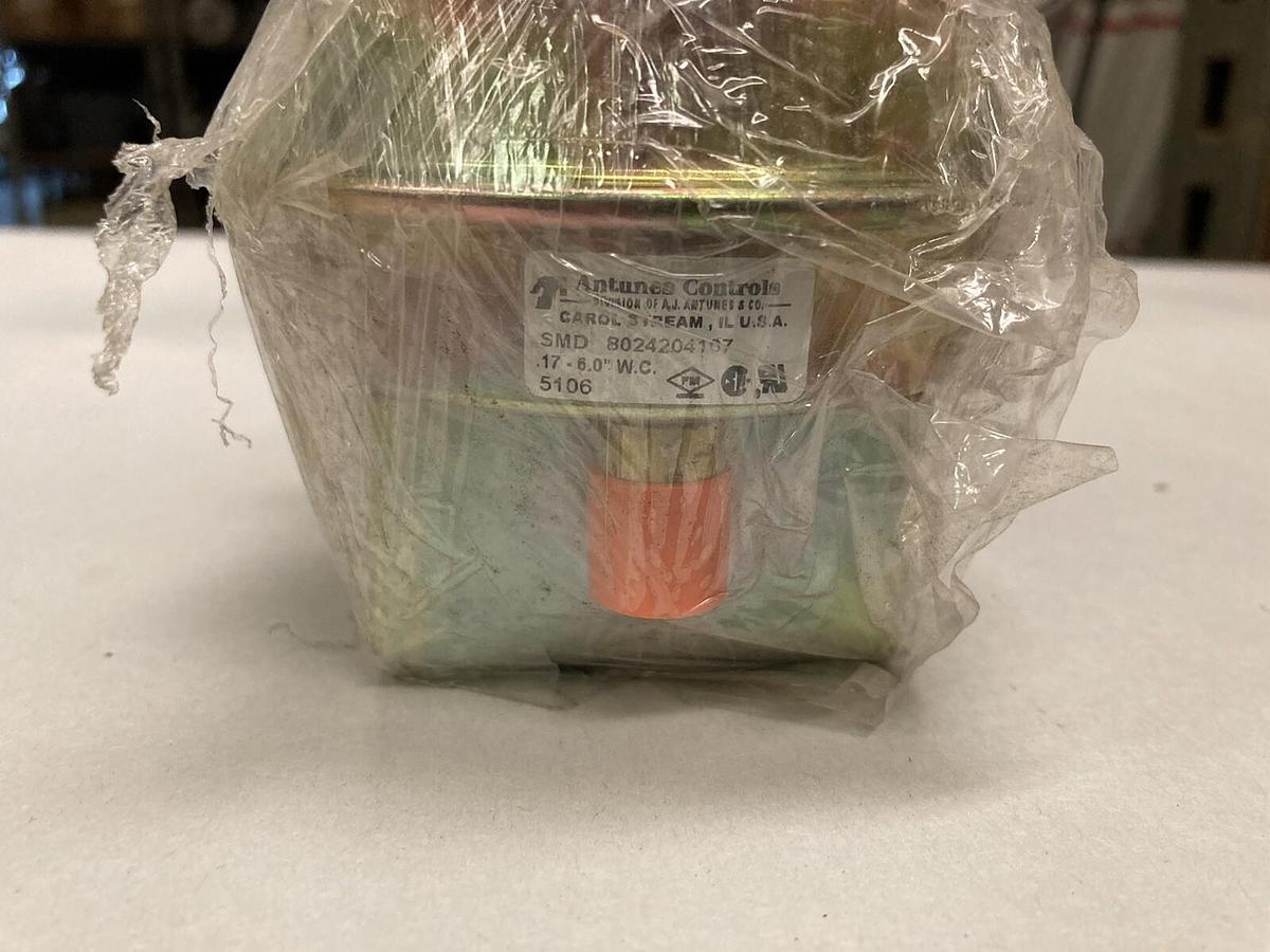 Used Antunes,8024204107,SPDT Air Flow Switch