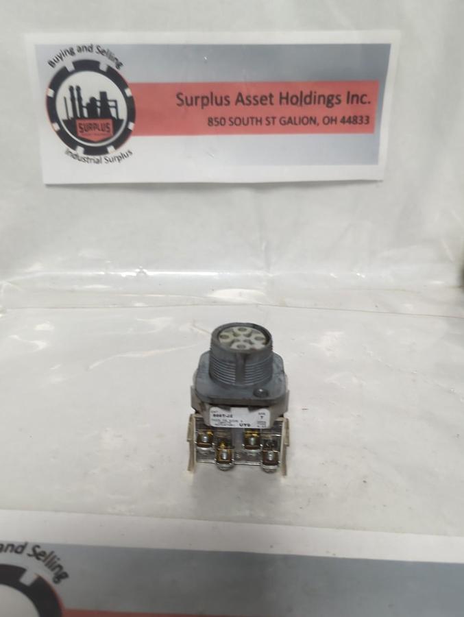 Used ALLEN BRADLEY,800T-J2,SERIES T SELECTOR SWITCH BODY ONLY PRE-OWNED