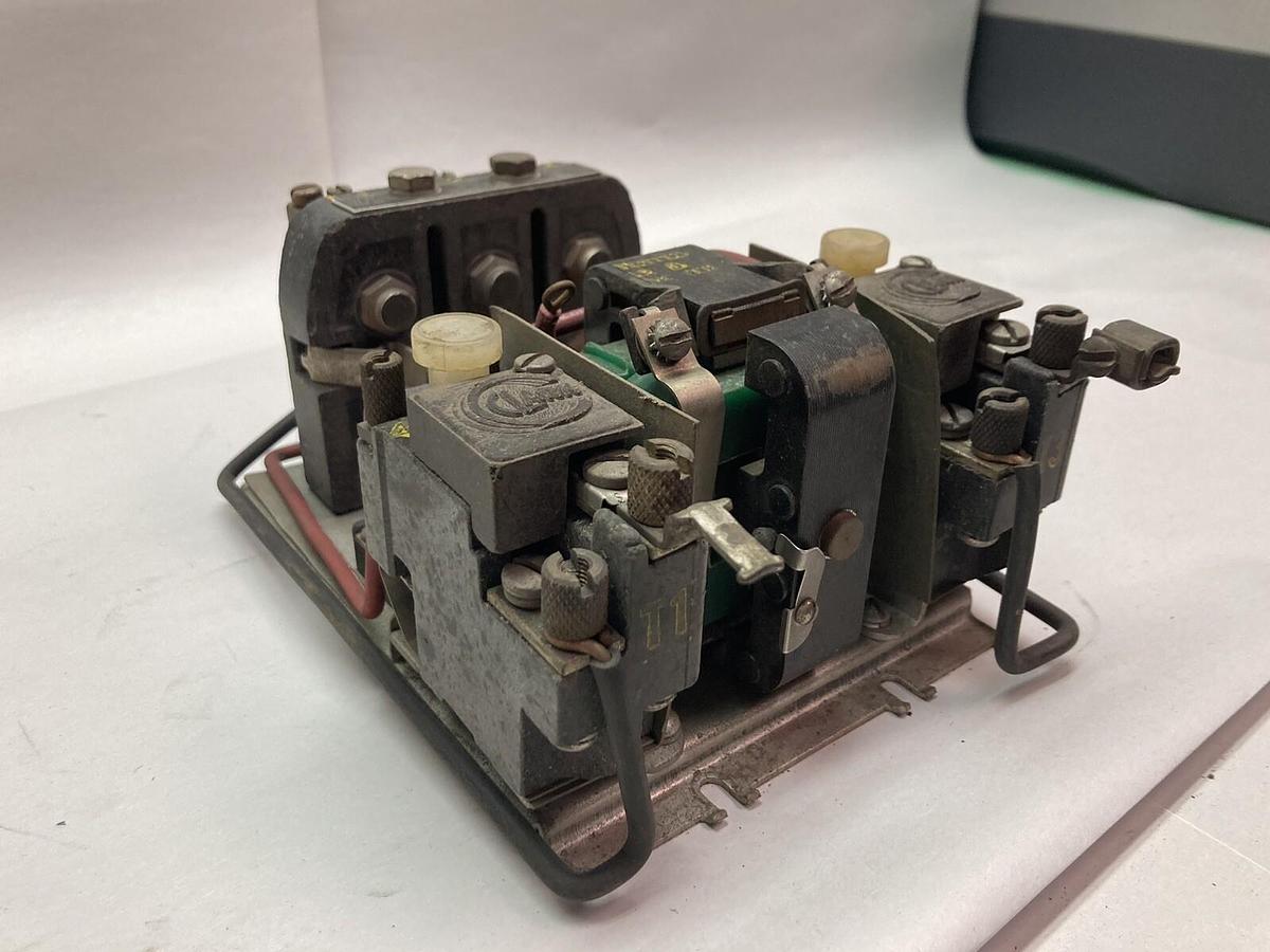 Used Clark Controller,13U31,Bul. 6013 Type CY Size 1 Contactor without Locking Box