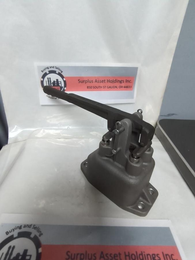 Used ROSS,3126A5007,HORIZONTAL HAND LEVER VALVE 0.3-10 BAR PRE-OWNED