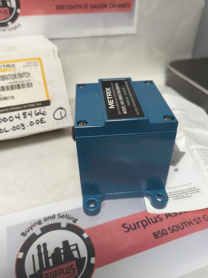 METRIX,440SR-2000-2000,ELECTRONIC VIBRATION SWITCH POWER 100-130VAC 4W NOS