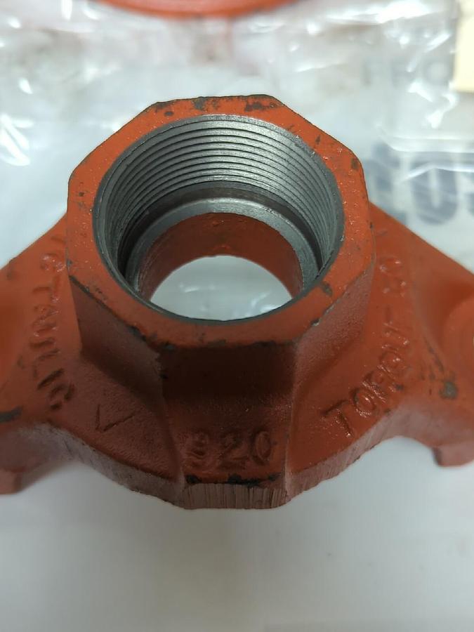 VICTAULIC,STYLE 920,4 IN X 1-1/2 IN MECHANICAL T BRANCH OUTLET NOS