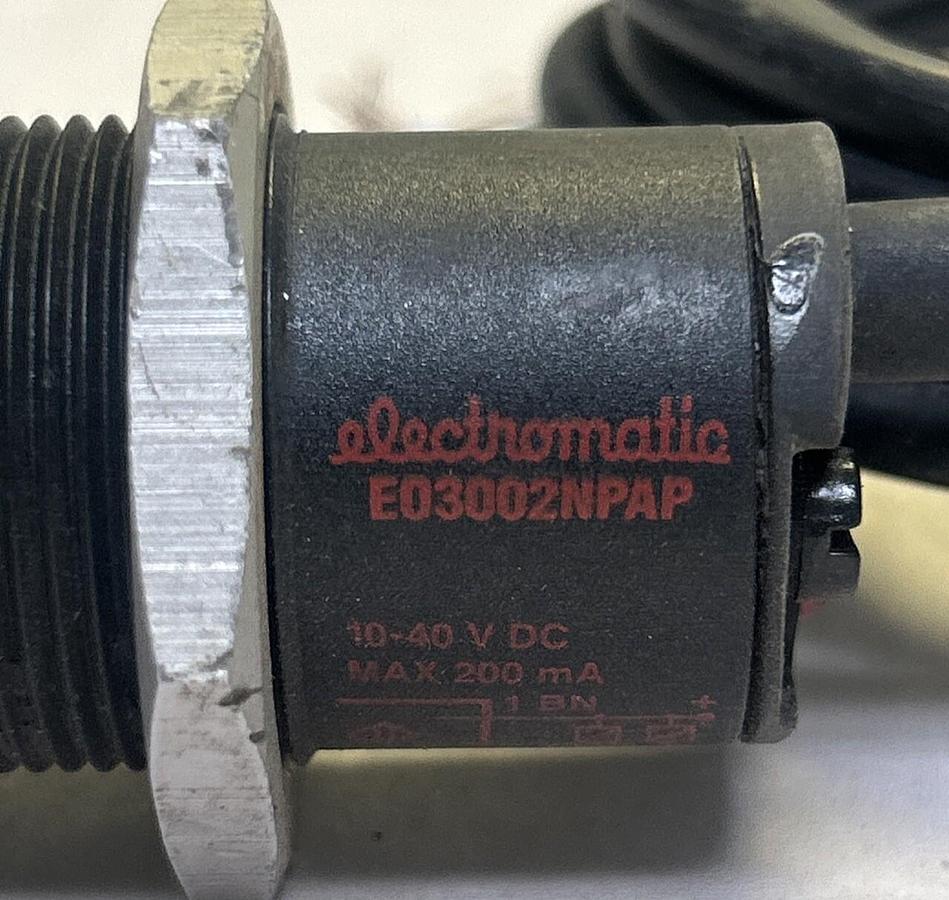 Used ELECTROMATIC,E03002NPAP,PROXIMITY SENSOR