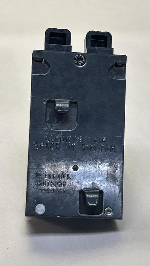 ITE GOULD,P1520,PUSHMATIC TANDEM CIRCUIT BREAKER 15/20A 120/240V 1P NOS