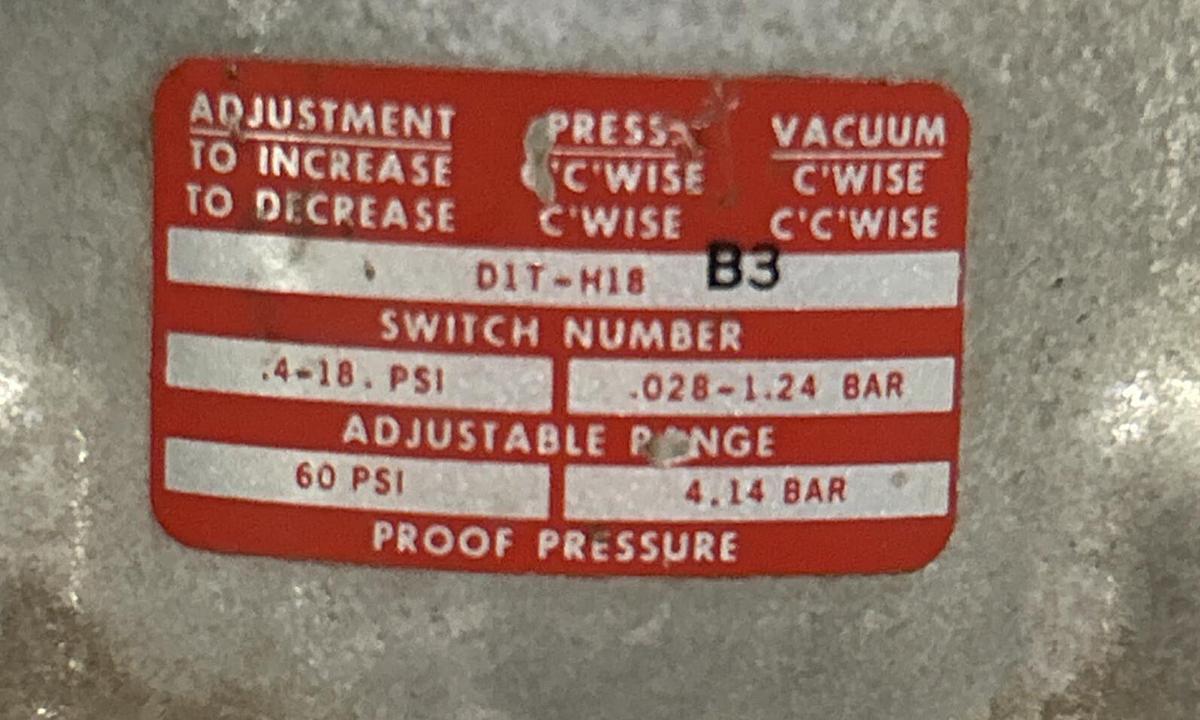 Used BARKSDALE,D1T-H18,PRESSURE VACUUM ACTUATED SWITCH