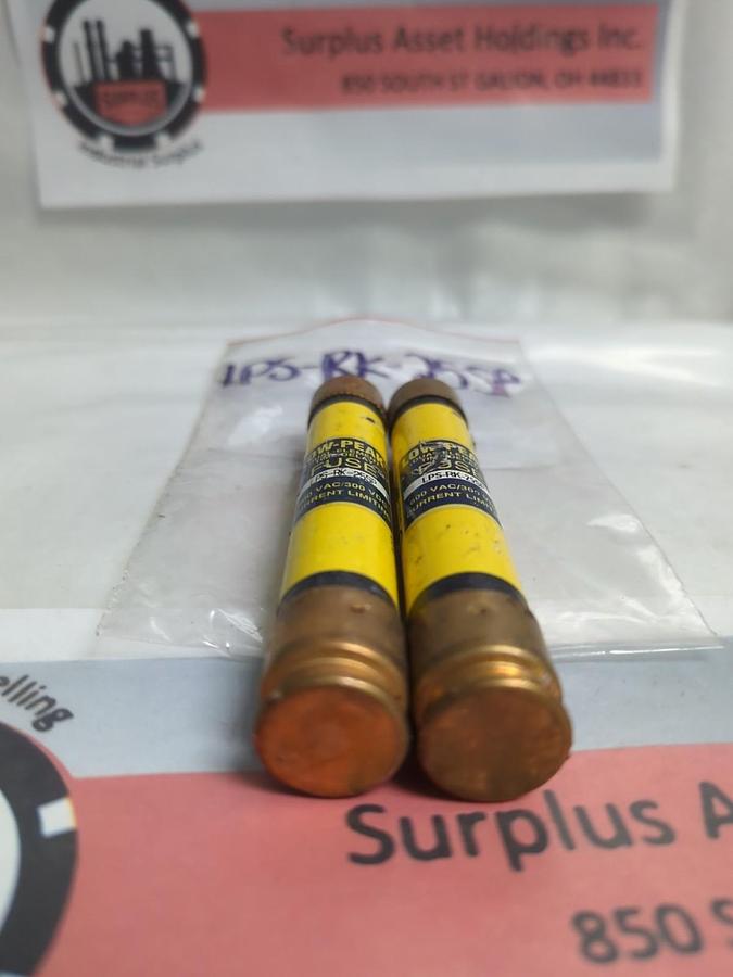 Used COOPER BUSSMANN,LPS-RK-25SP,LOW-PEAK 25 AMP FUSE LOT OF 2 PRE-OWNED