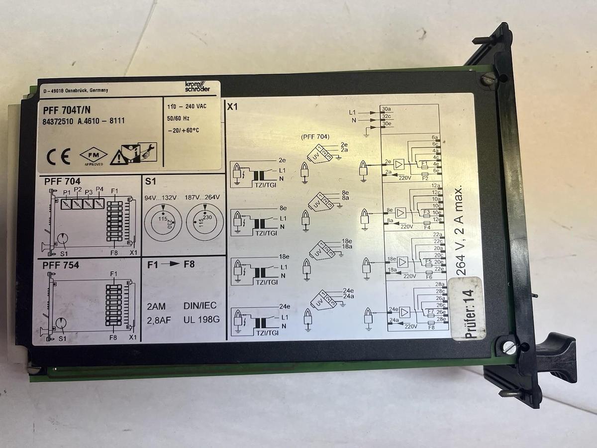 Used KROM SHRODER,84372510,FLAME RELAY 115/230VAC 50/60HZ PFF 704T/N NOS