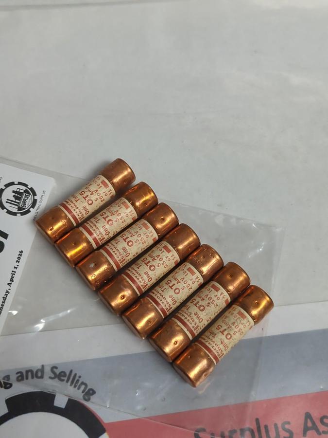 Used GOULD SHAWMUT,OT5,ONE TIME 5 AMP FUSE LOT OF 7 PRE-OWNED