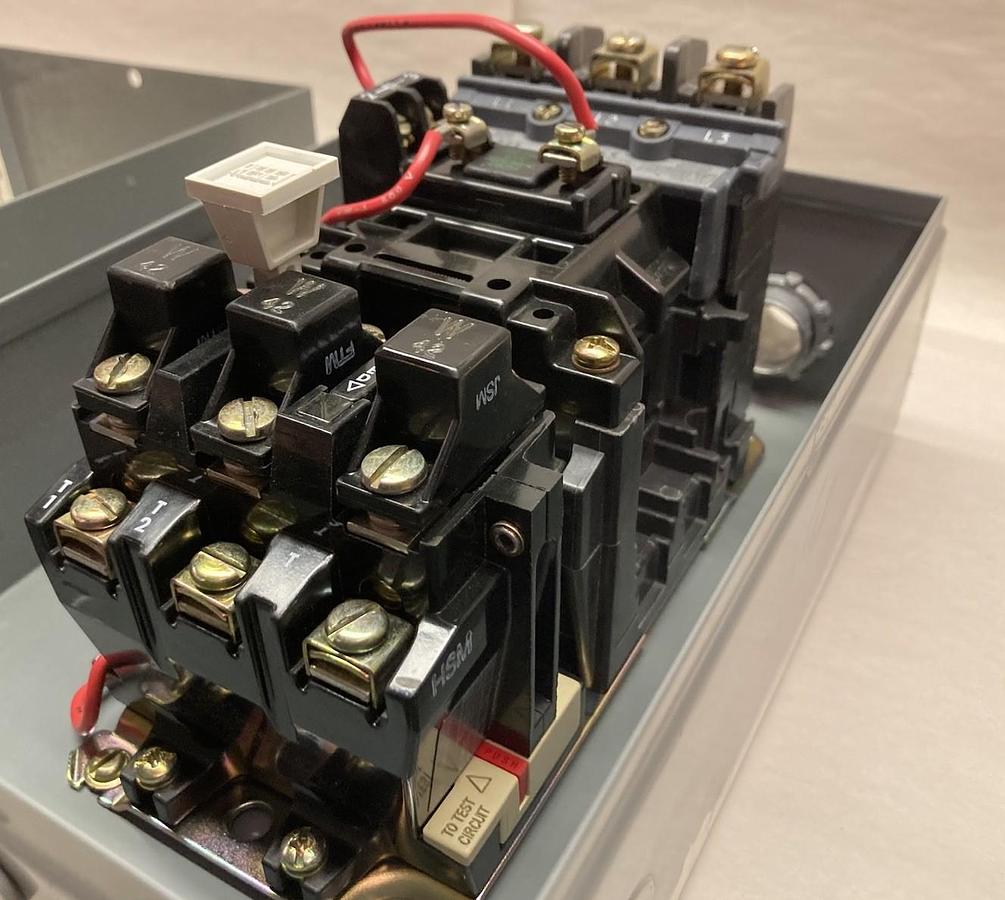 Used Allen-Bradley,509-AAA,3-Phase Starter Enclosure Ser B/509-A0A Contactor