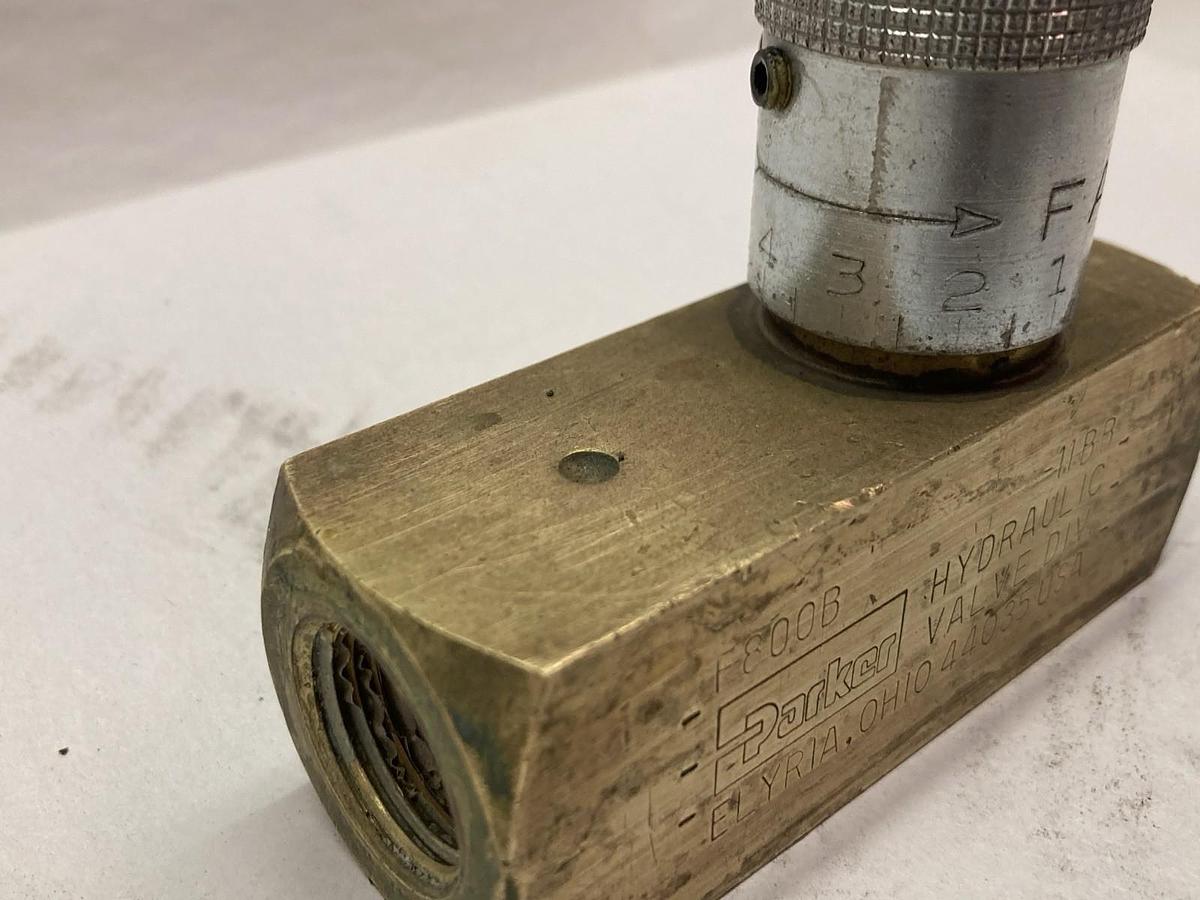 Used Parker,11BB F800B,Hydraulic Valve 2000psi 138Bar Max