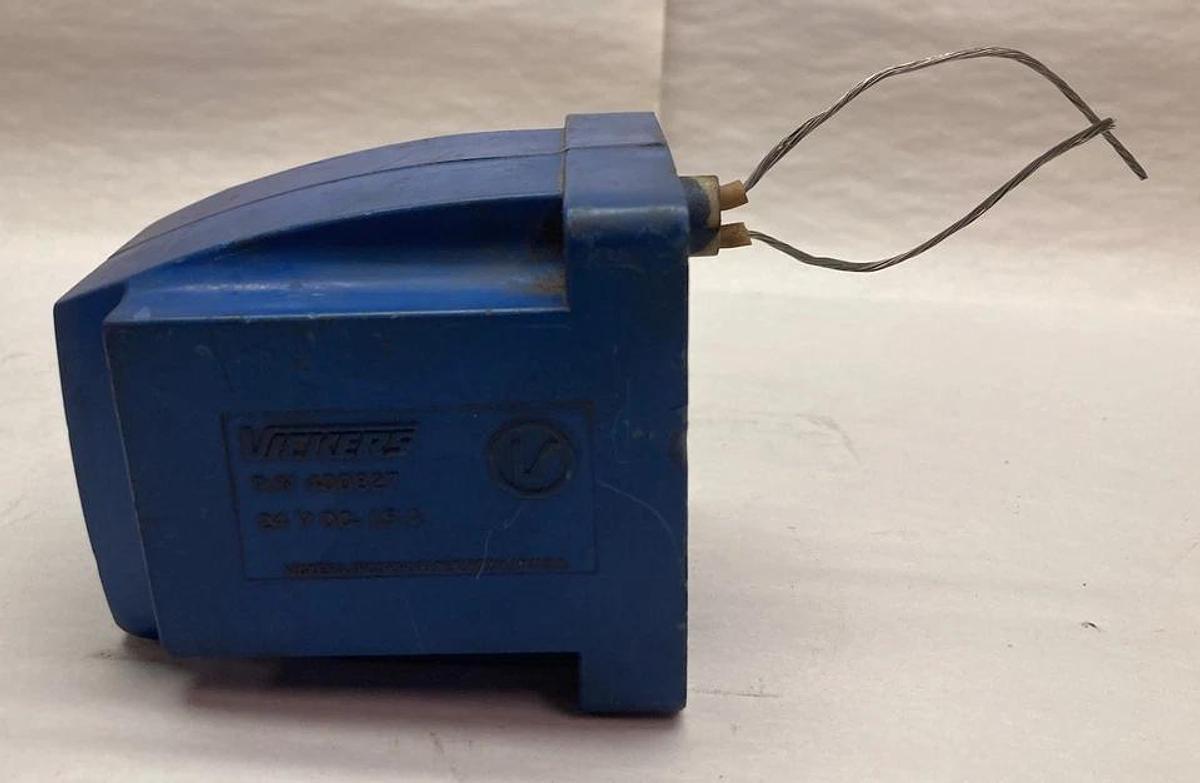 Used Vickers,400827,Solenoid Valve Coil 24VDC 1.5A