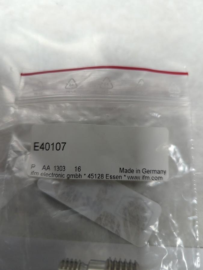 IFM,E40107,SENSOR ACCESSORY ADAPTER NOS