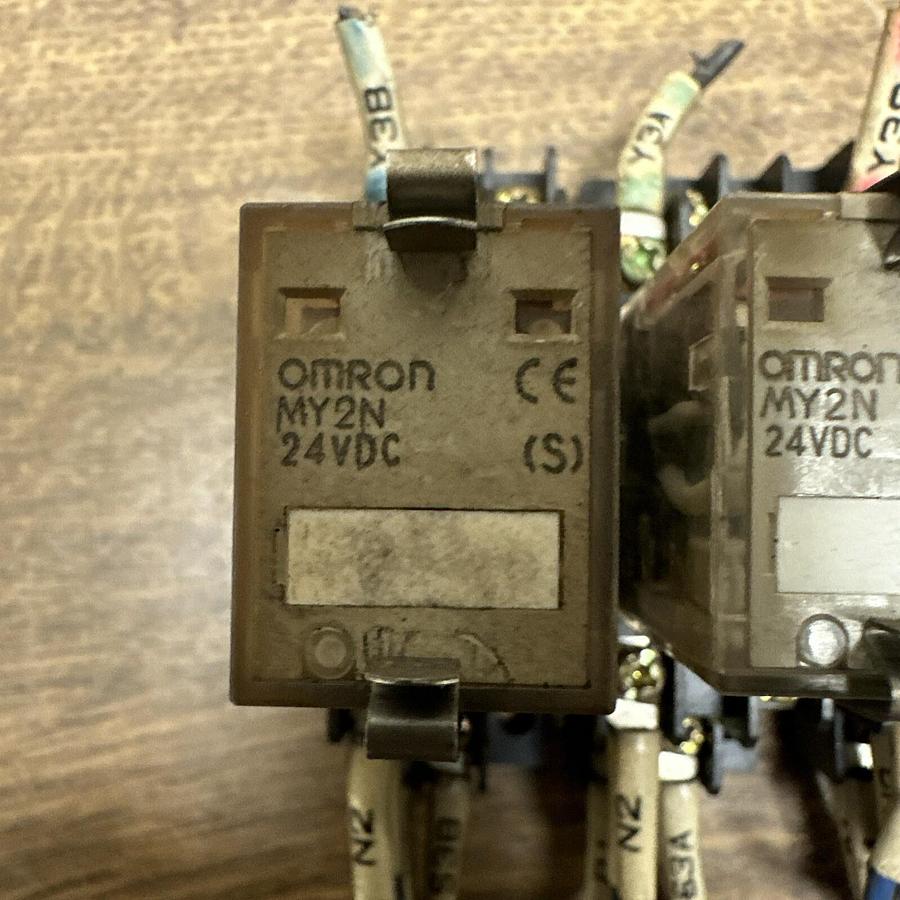 Used Omron,MY2N,24VDC Relay With Base 2221Y4 LOT of 2