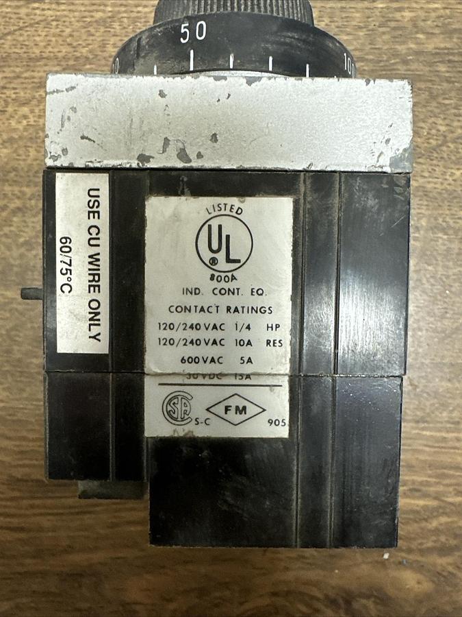 Used Agastat,7012AE,Time Delay Relay 20-200 Sec 120VAC