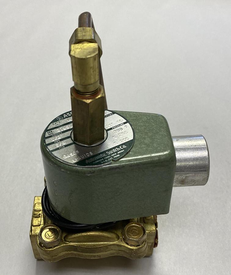 ASCO,8210A11,SOLENOID VALVE 3/8 INCH NEW NO BOX