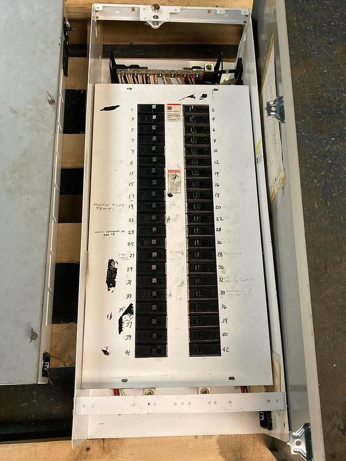 Used Eaton,PNL, Pow-R-Line Panelboard 15A 120v Breakers 480v MCC Bucket