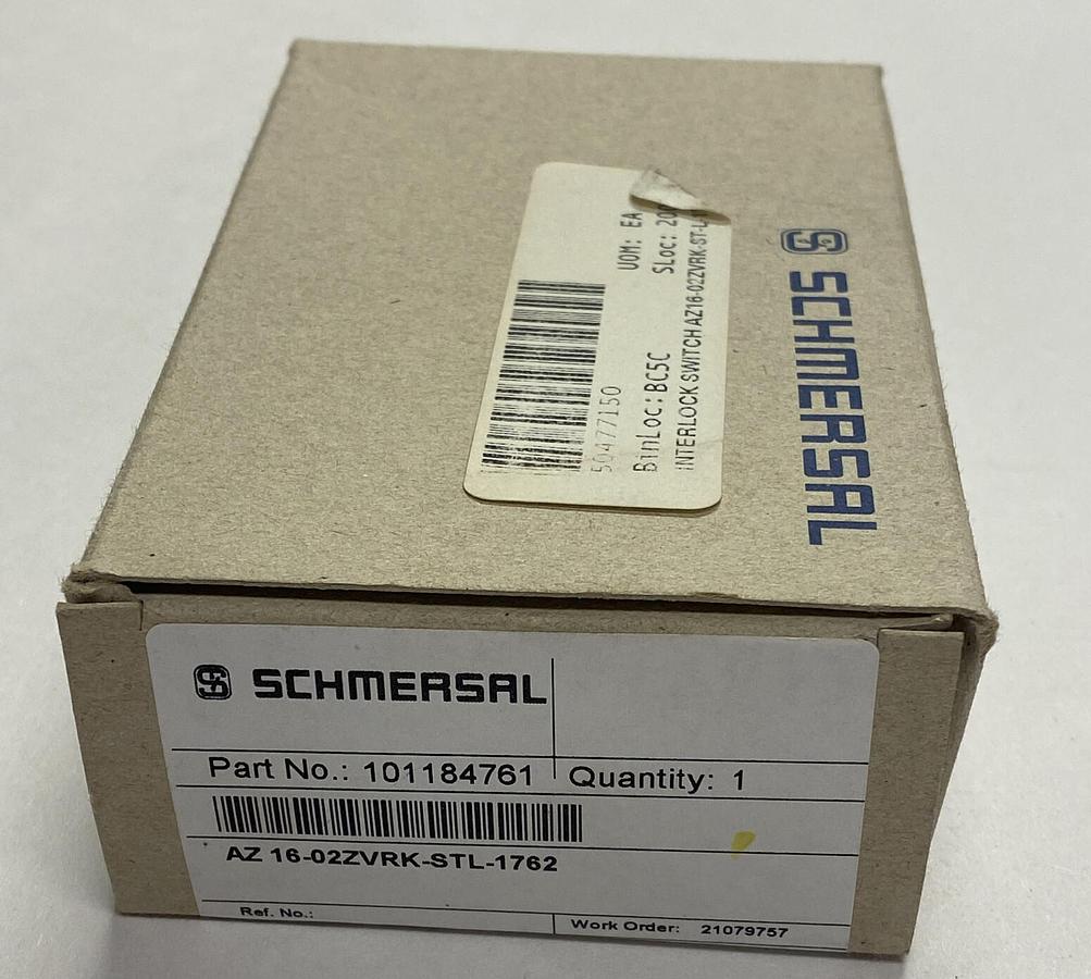 Used SCHMERSAL,AZ16-02ZVRK-STL-1762,SAFETY SWITCH NEW